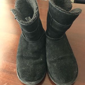 Bearpaw Tessa suede ankle boots